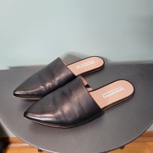 James Chan Black Minimalist Leather Poitned Toe Mules Size 9 Made in Brazil